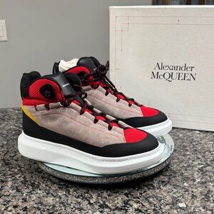 Alexander McQueen Men's Larry boots Red, Black, and Gray Sneakers NEW 10.5